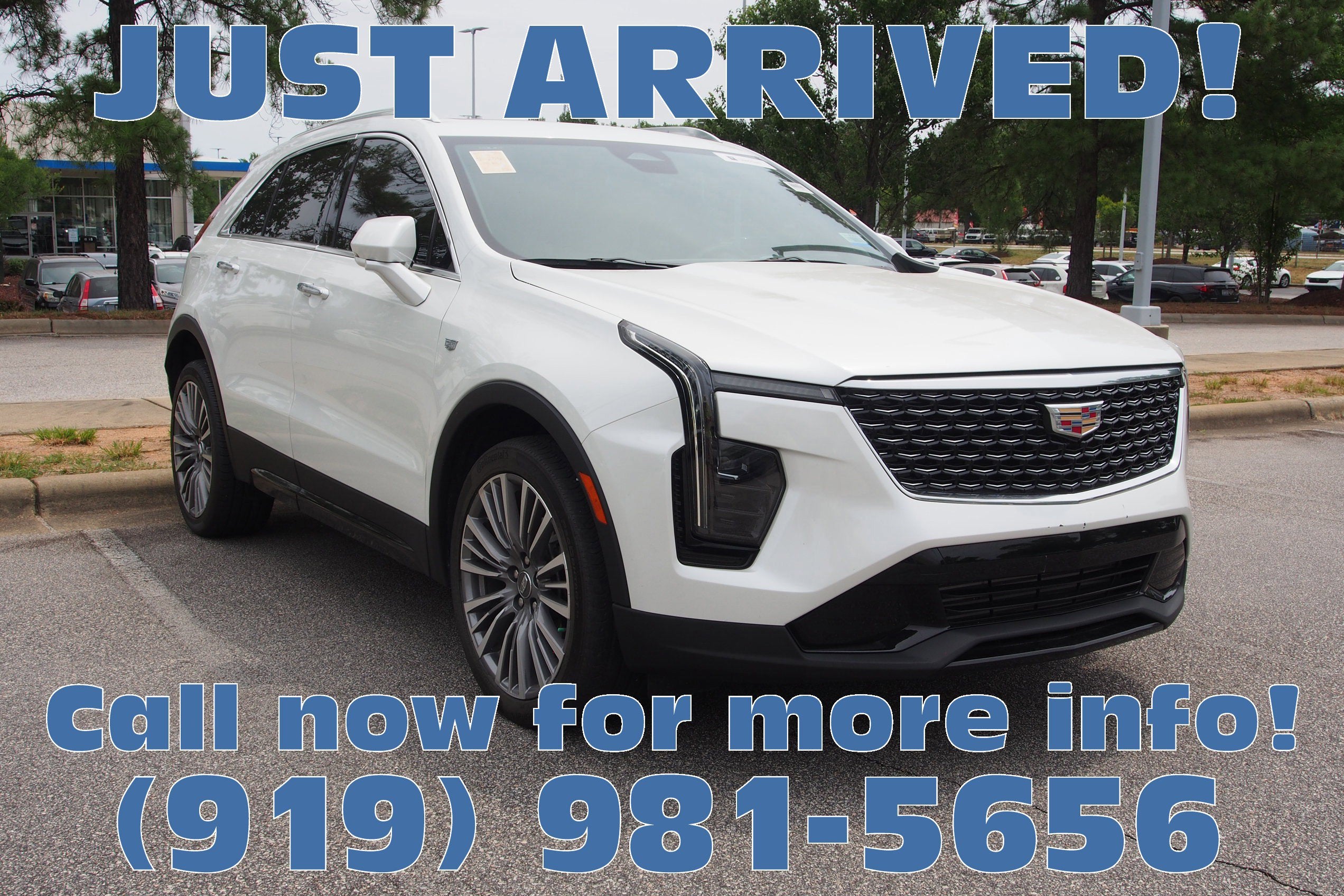 2024 Cadillac XT4 FWD Premium Luxury