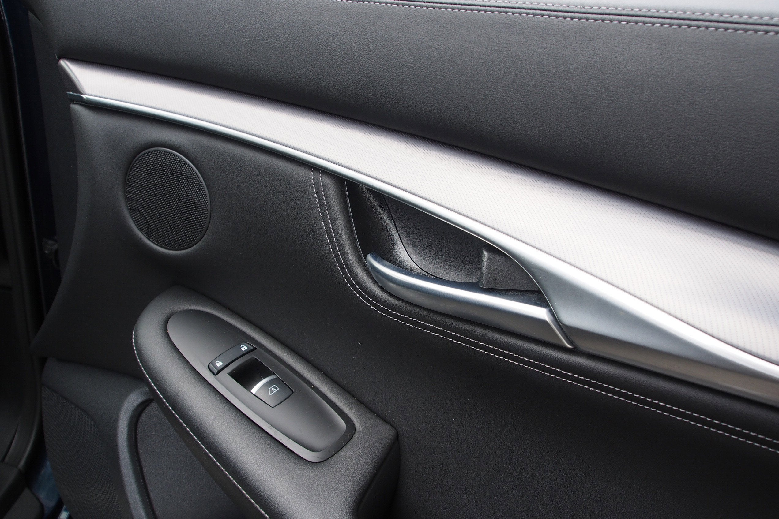 2023 INFINITI QX55 LUXE