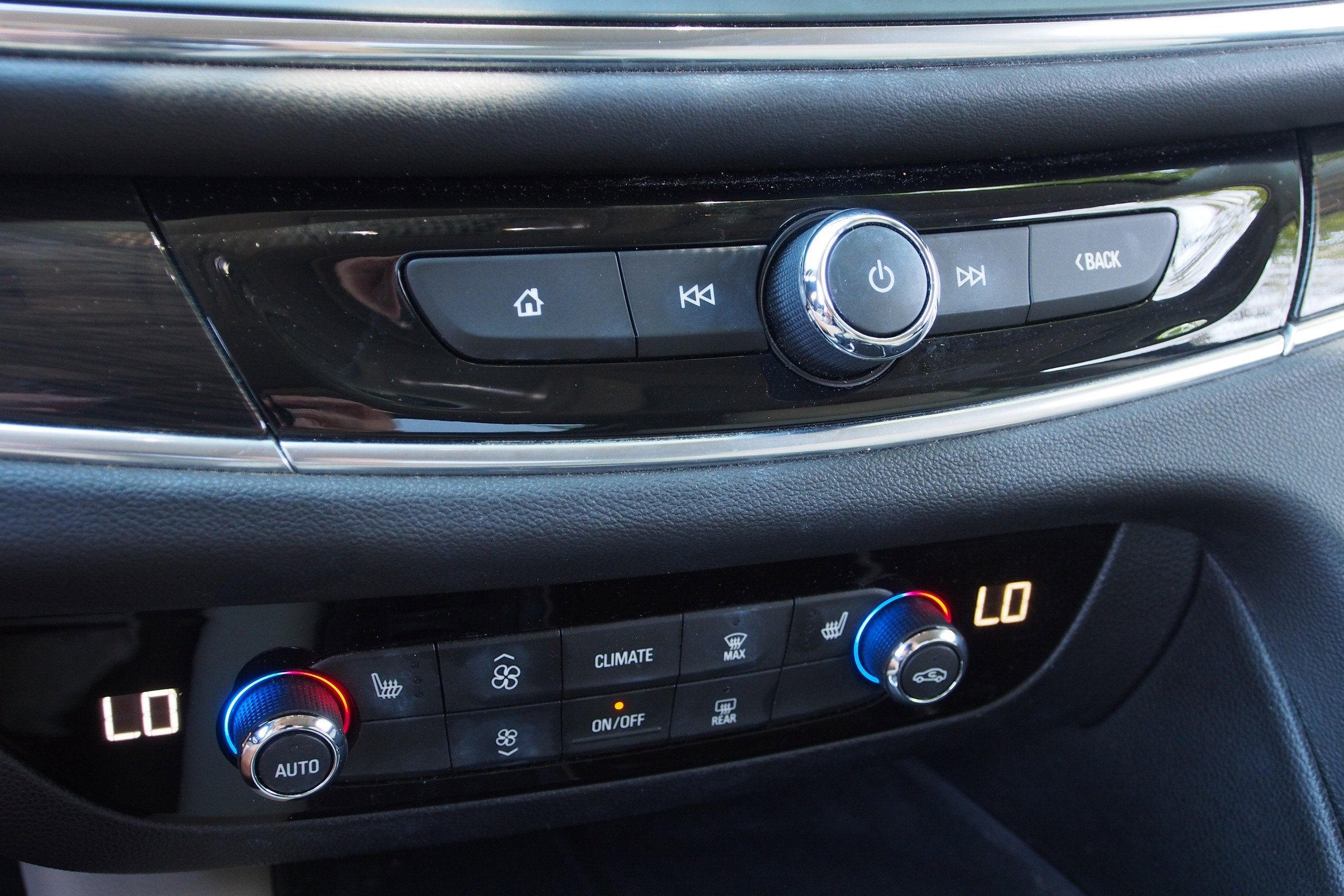 2019 Buick Enclave Essence