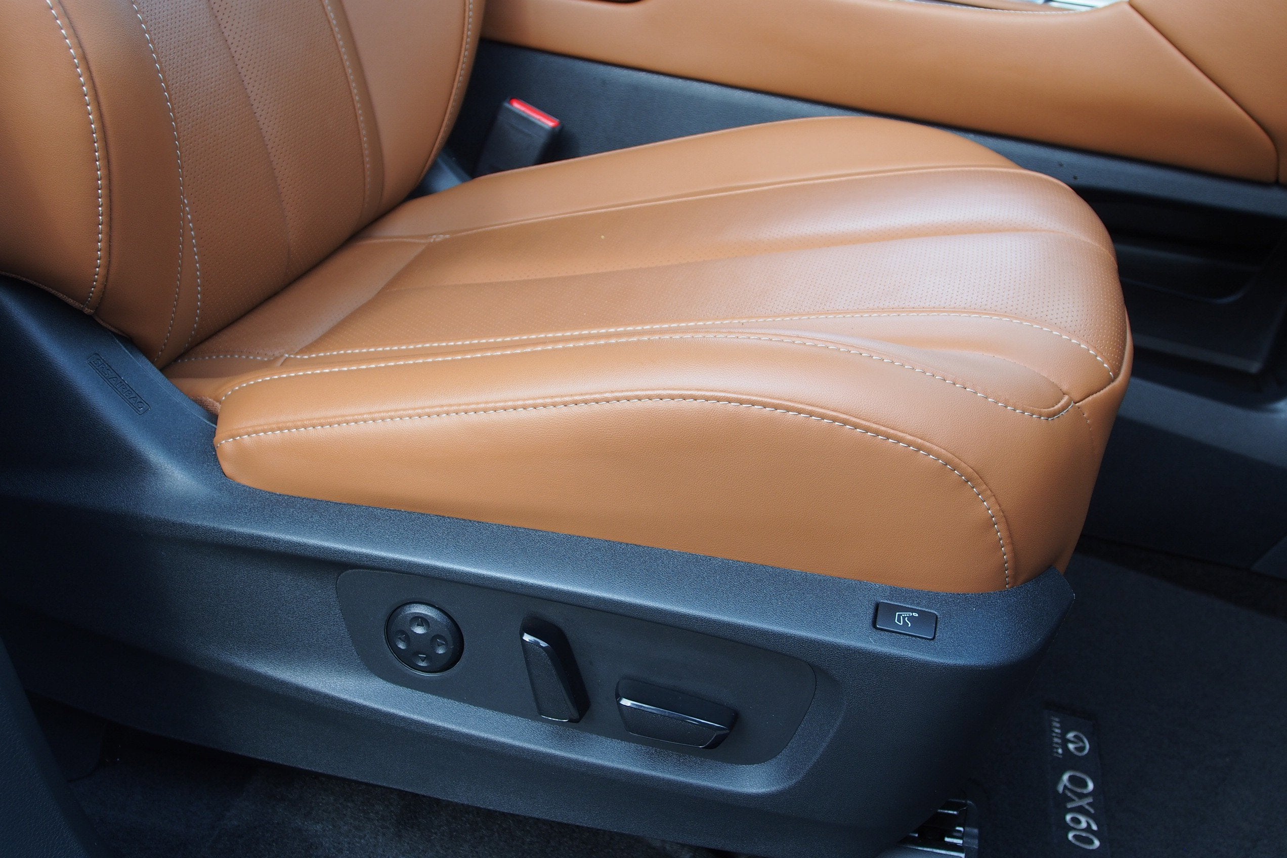 2025 INFINITI QX60 SENSORY