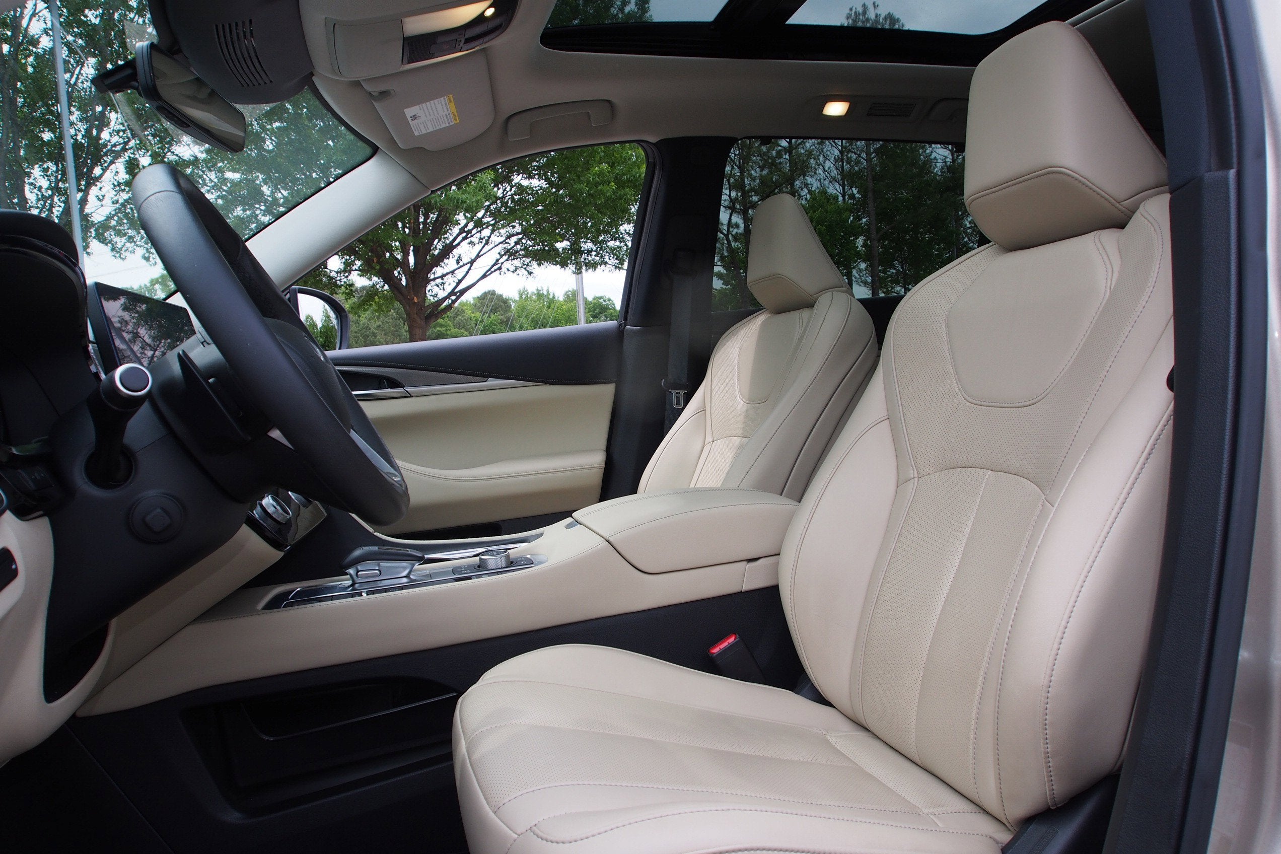 2024 INFINITI QX60 LUXE