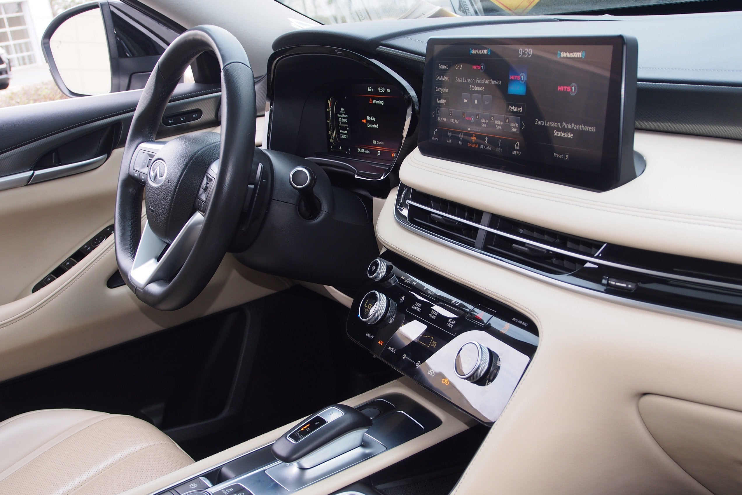 2023 INFINITI QX60 LUXE