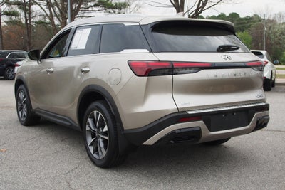 2023 INFINITI QX60 LUXE