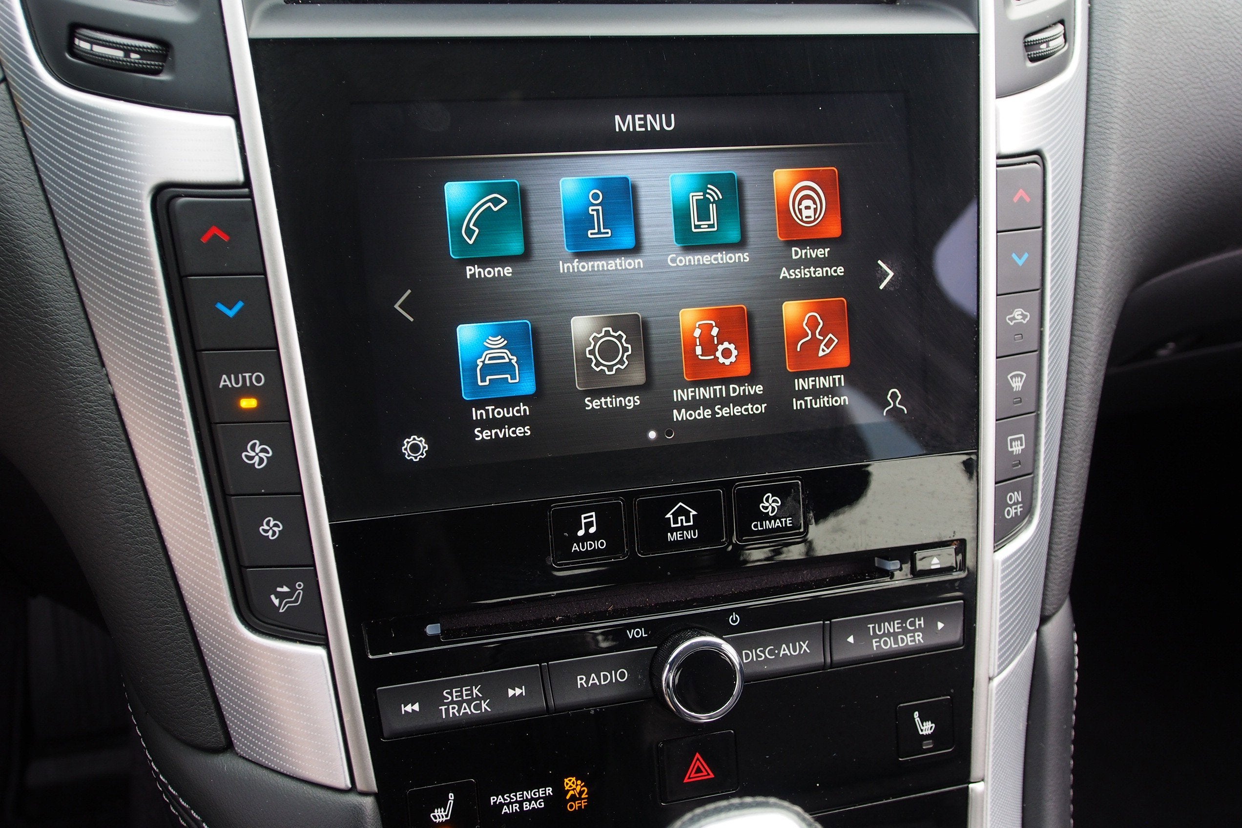 2022 INFINITI Q50 LUXE