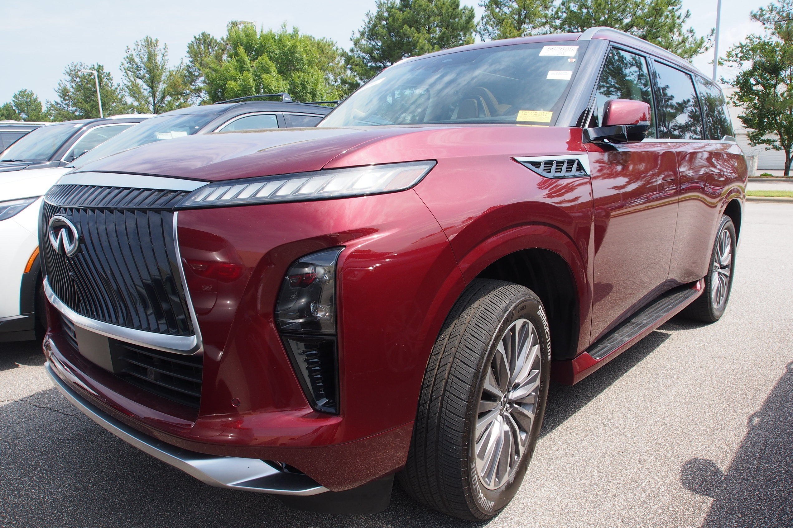 2025 INFINITI QX80 SENSORY