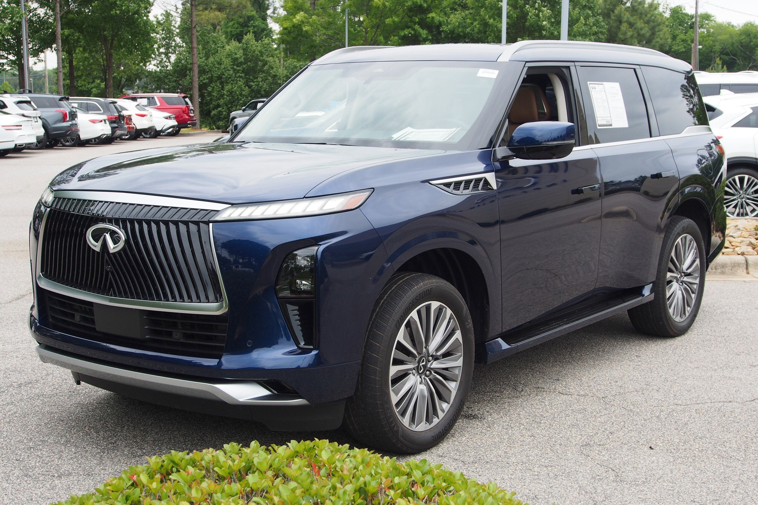 2025 INFINITI QX80 SENSORY