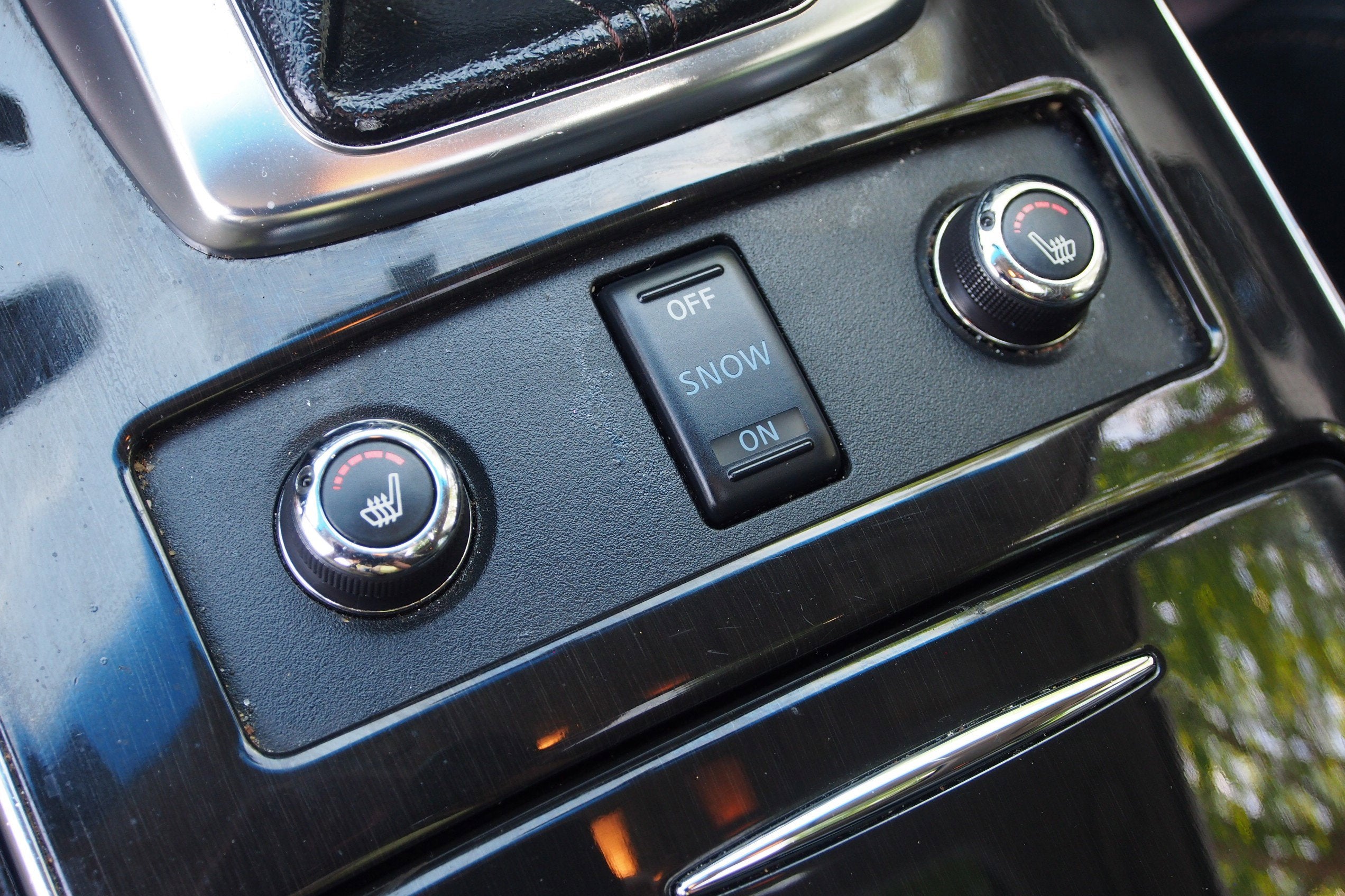 2017 INFINITI QX70 Base