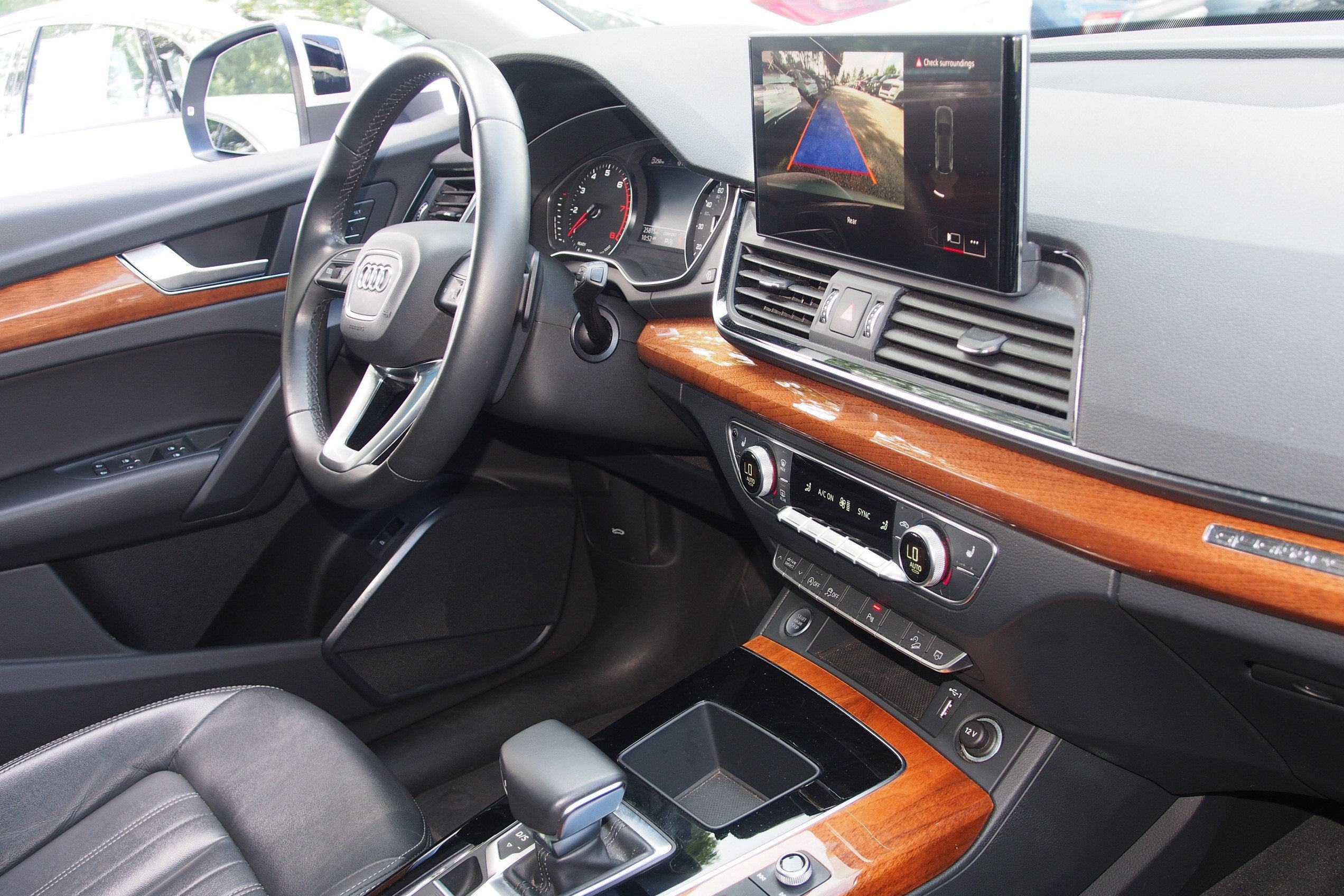 2023 Audi Q5 S line Premium