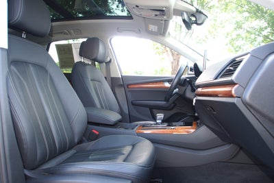 2023 Audi Q5 S line Premium