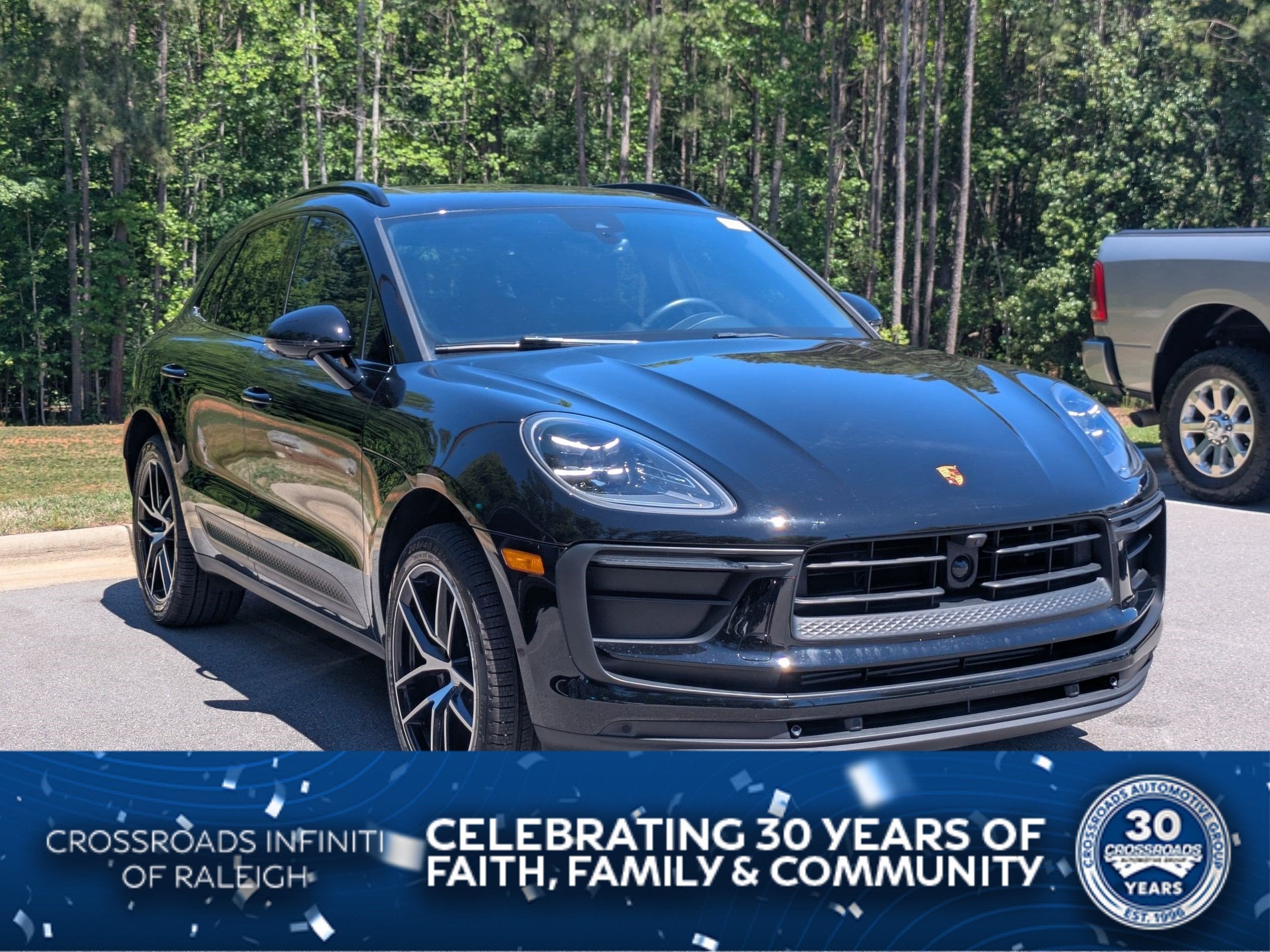 2023 Porsche Macan Base