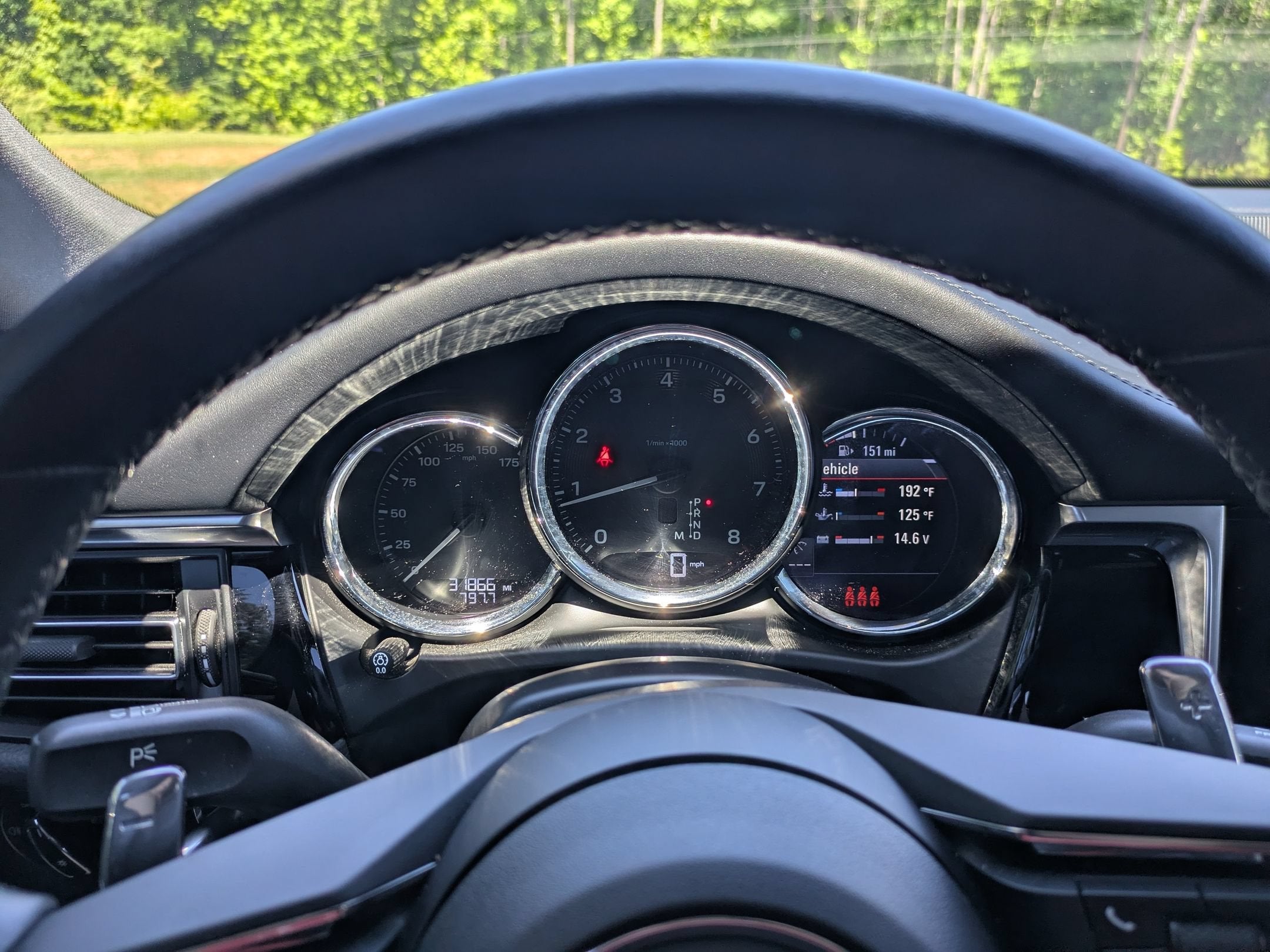 2023 Porsche Macan Base
