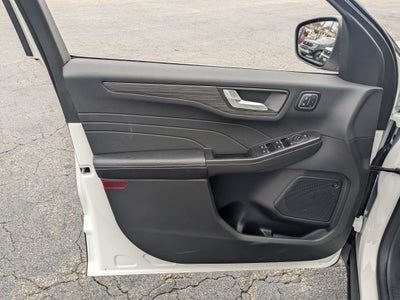 2026 Ford Escape Platinum