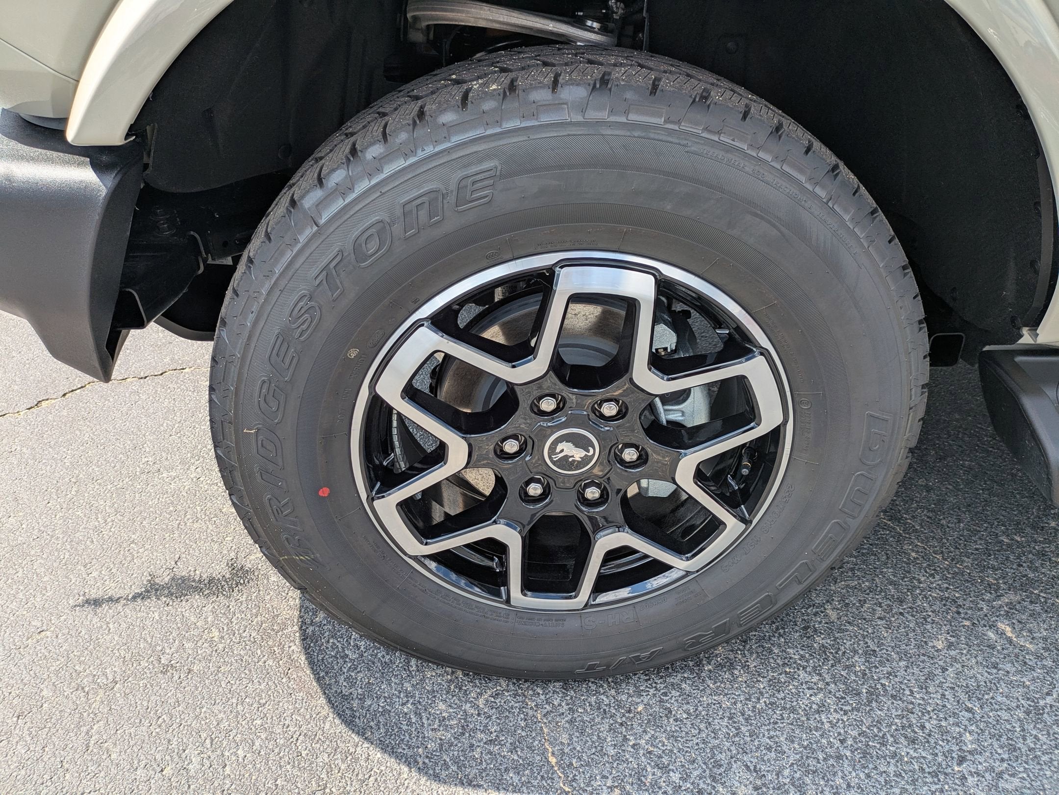 2025 Ford Bronco Outer Banks