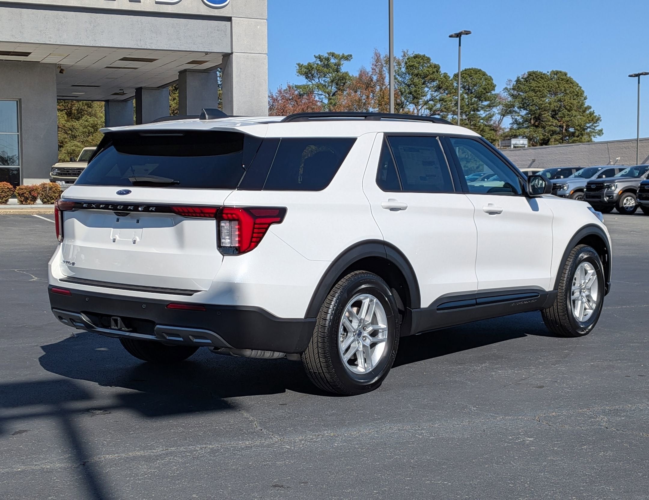2026 Ford Explorer Active w/100A Pkg