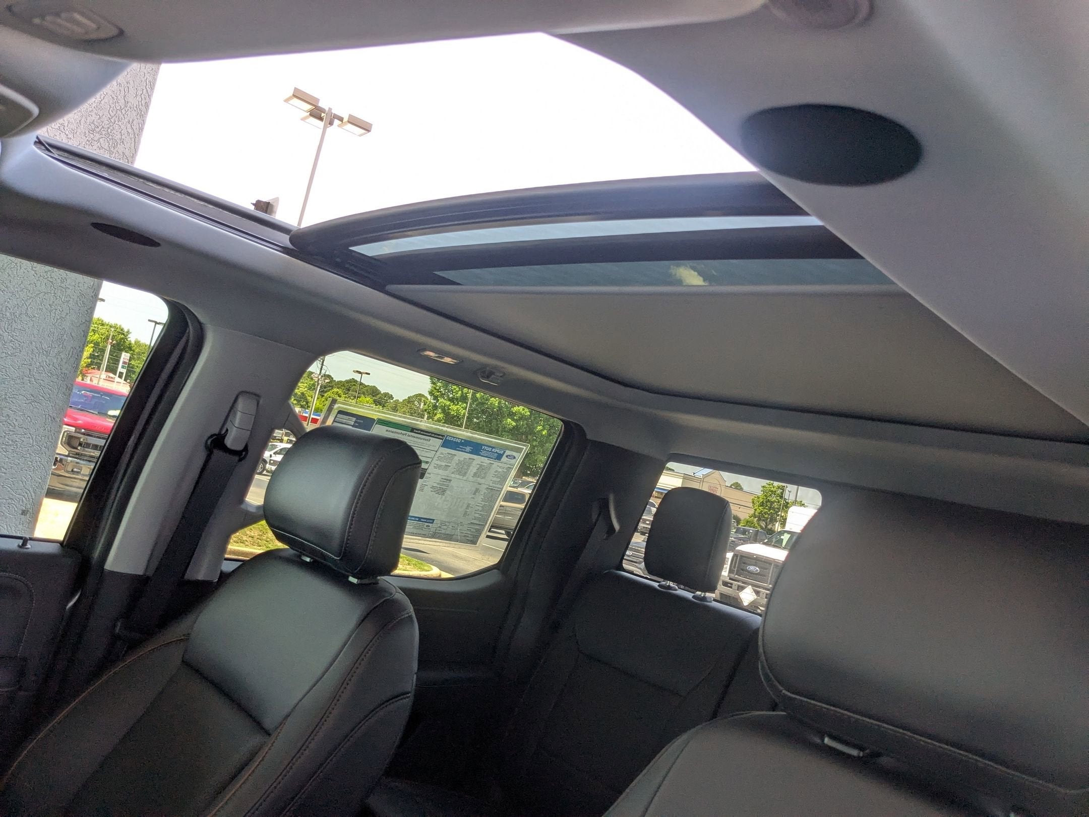 2025 Ford Super Duty F-350 SRW LARIAT