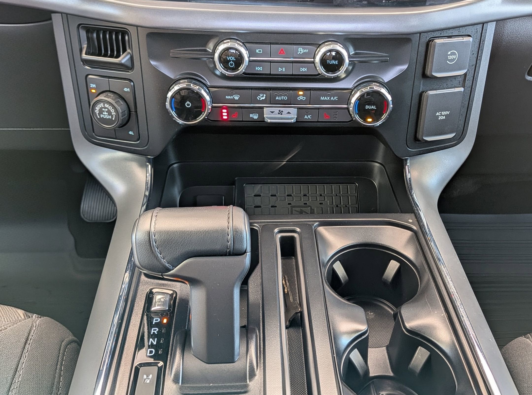 2025 Ford F-150 XLT - Crossroads Courtesy Demo