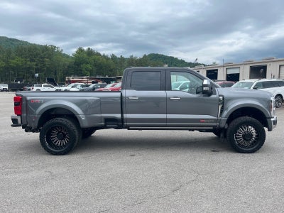2025 Ford Super Duty F-450 DRW LARIAT